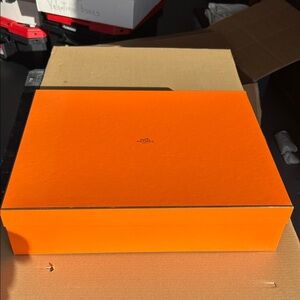 Hermès Signature Orange Gift Box